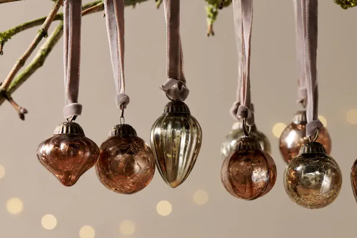 Baubles & Tree Decorations|Winter Berries^Nkuku Adisa Bauble Jar - (Set of 16) Antique Gold & Rust