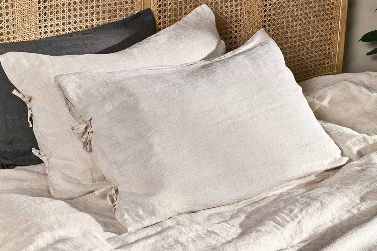 Bedroom Textiles|Cushions^Nkuku Adya Linen Housewife Pillowcase Pair - Natural