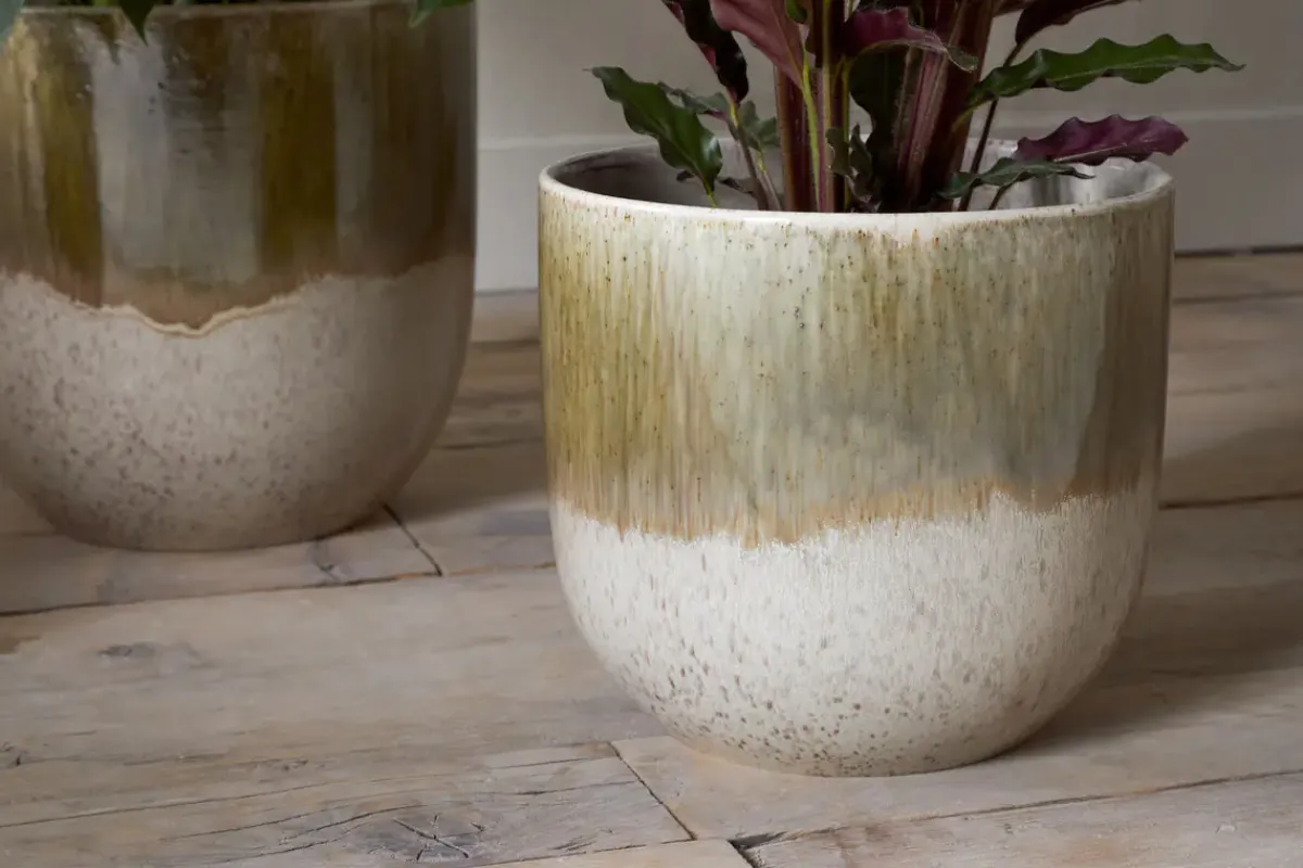 Indoor Planters^Nkuku Almeida Reactive Glaze Plant Pot - Olive & Natural