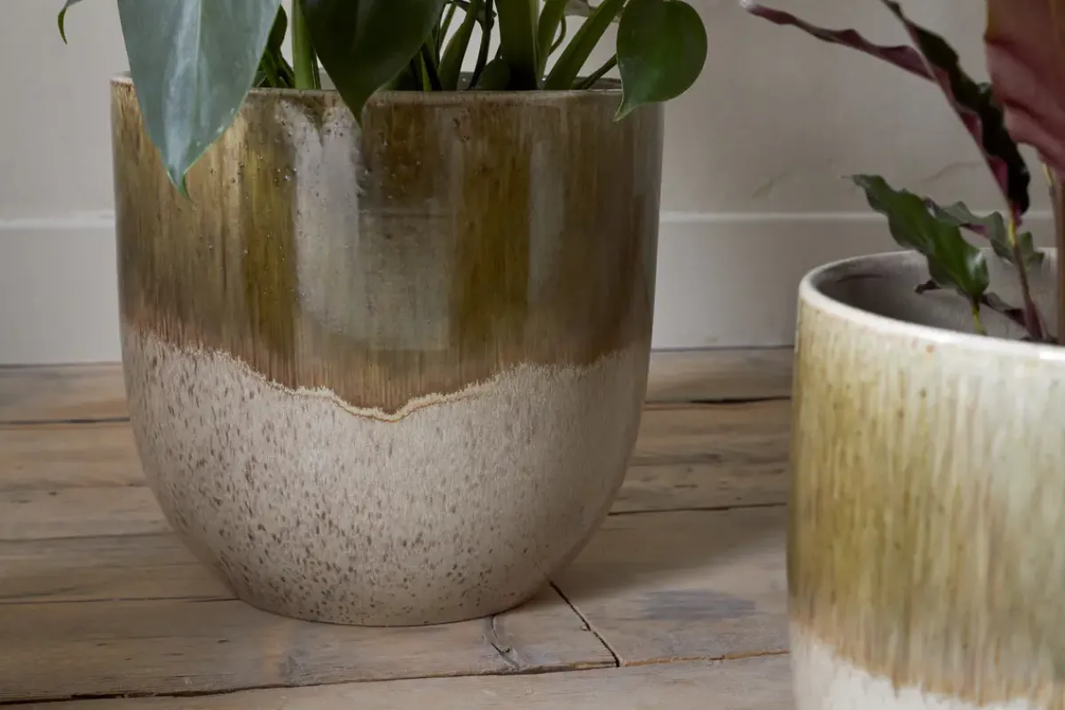 Indoor Planters^Nkuku Almeida Reactive Glaze Plant Pot - Olive & Natural