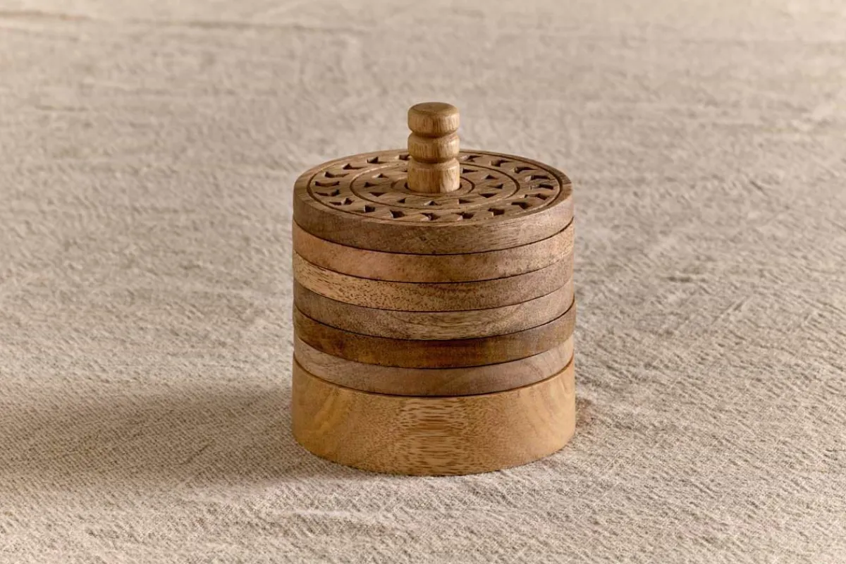 Table Settings & Linens^Nkuku Anali Mango Wood Coasters - Natural
