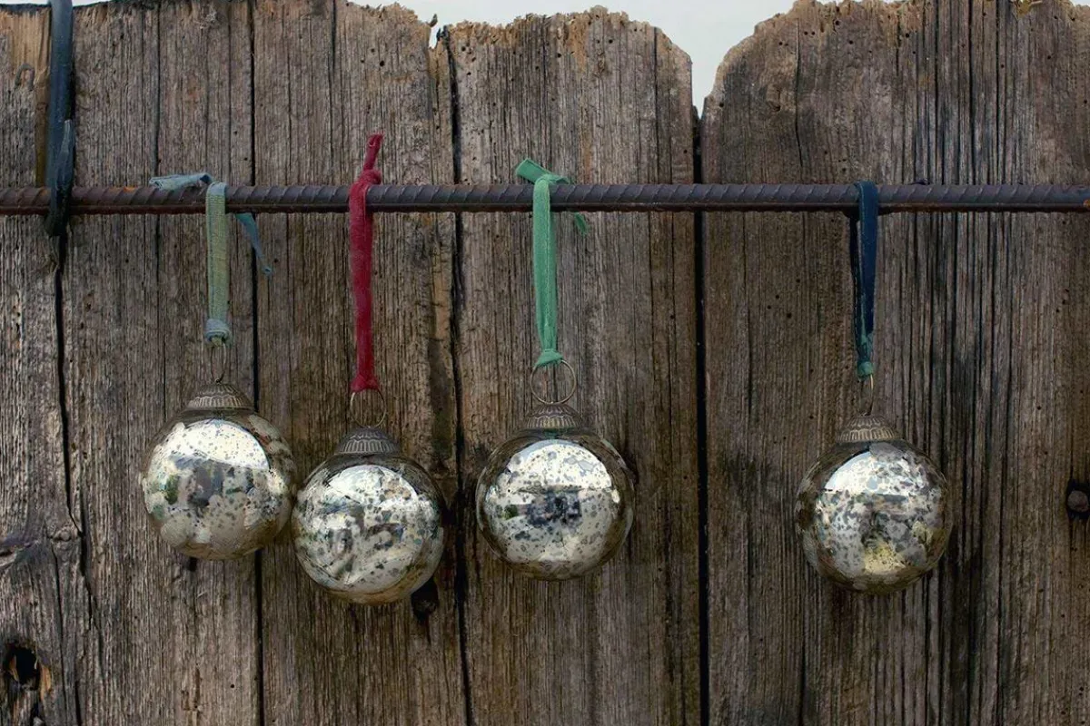 Baubles & Tree Decorations|Bright Christmas^Nkuku Antique Gold Baubles (Set of 4)