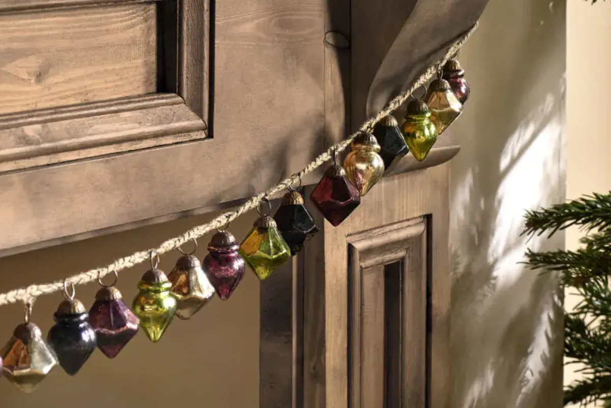 Wreaths & Garlands|Bright Christmas^Nkuku Ekiti Bauble Garland - Mixed Colour