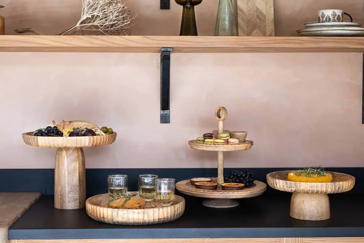 Pantry|Cake Domes & Stands^Nkuku Gavivi Mango Wood Cake Stand