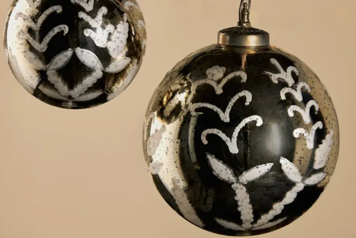 Giant Baubles|Baubles & Tree Decorations^Nkuku Giant Antique Gold Bauble