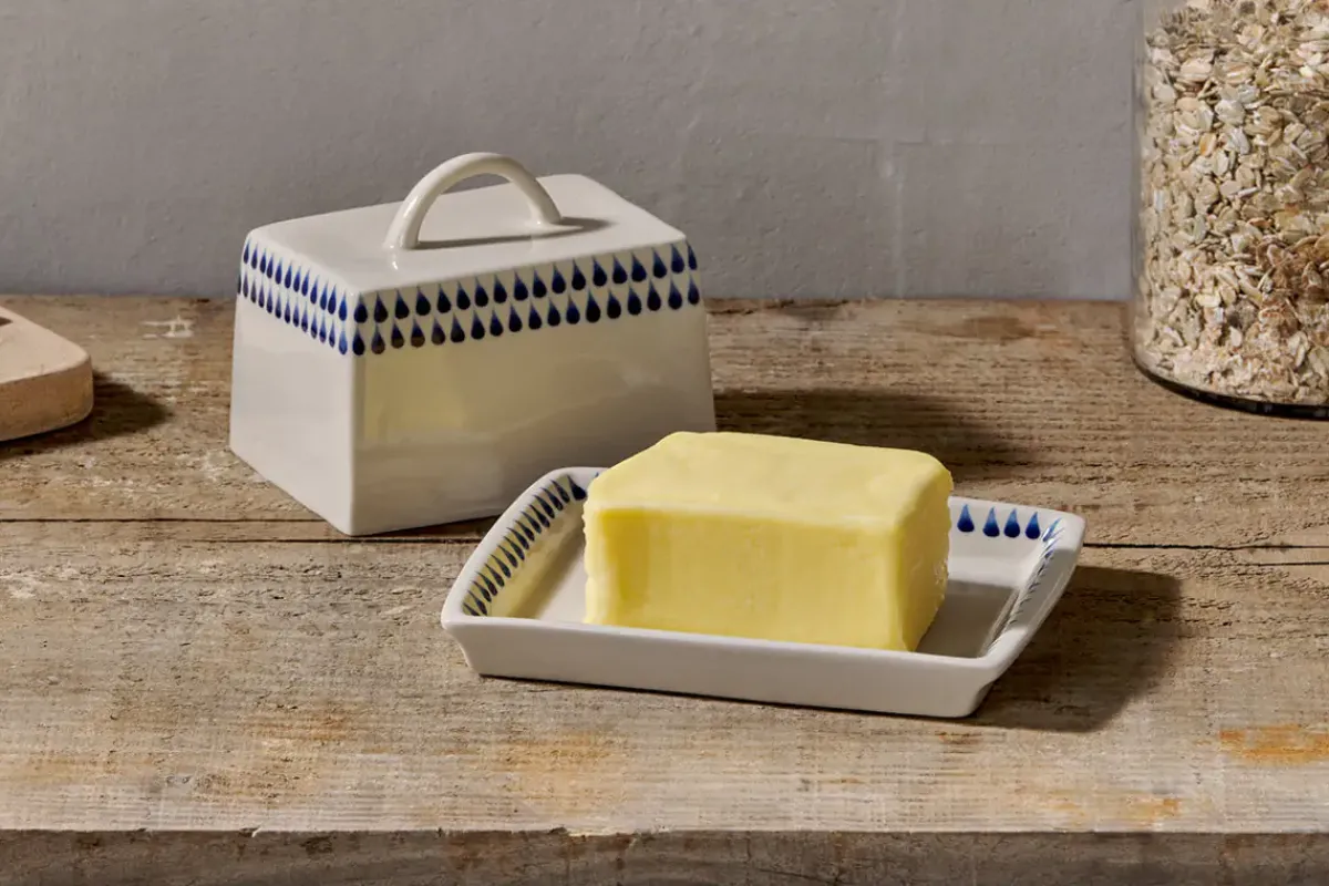 Pantry|Breakfast Accessories^Nkuku Indigo Drop Butter Dish - Cream & Indigo