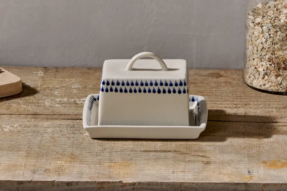 Pantry|Breakfast Accessories^Nkuku Indigo Drop Butter Dish - Cream & Indigo