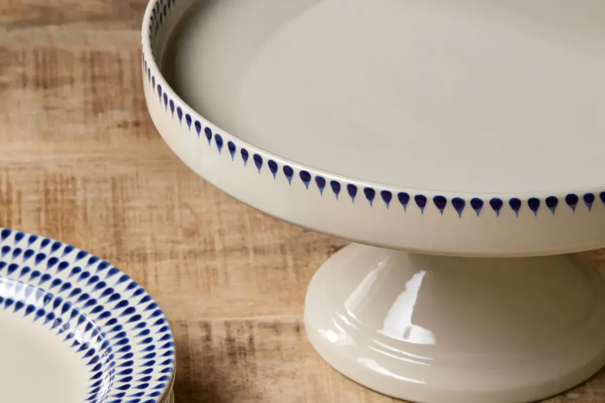 Pantry|Cake Domes & Stands^Nkuku Indigo Drop Ceramic Stand - Cream & Indigo