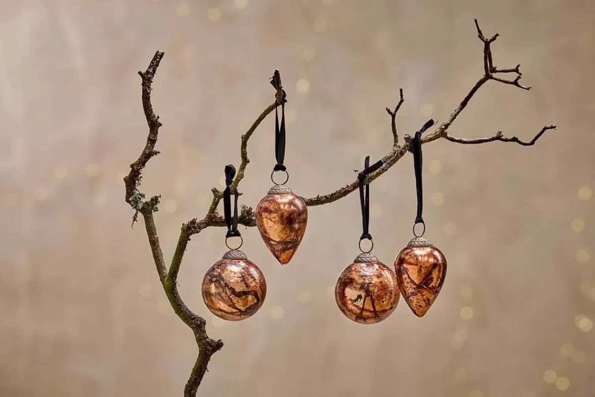 Baubles & Tree Decorations|Winter Berries^Nkuku Jalshara Baubles - (Set of 4) Antique Copper