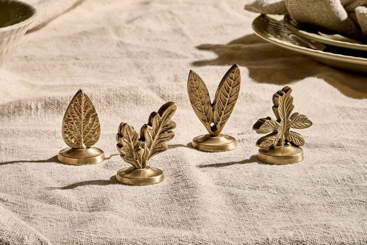 Christmas Table^Nkuku Leaf Brass Place Card Holders (Set of 4)