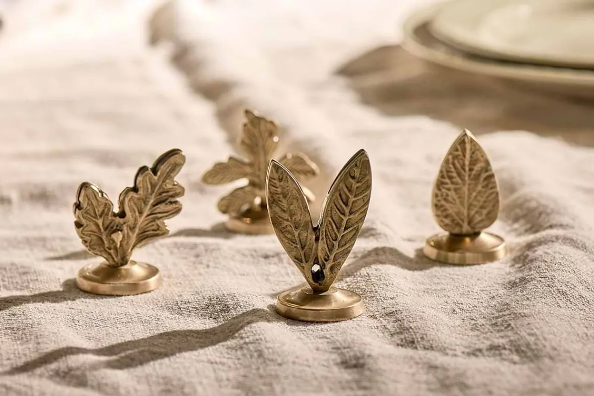 Christmas Table^Nkuku Leaf Brass Place Card Holders (Set of 4)