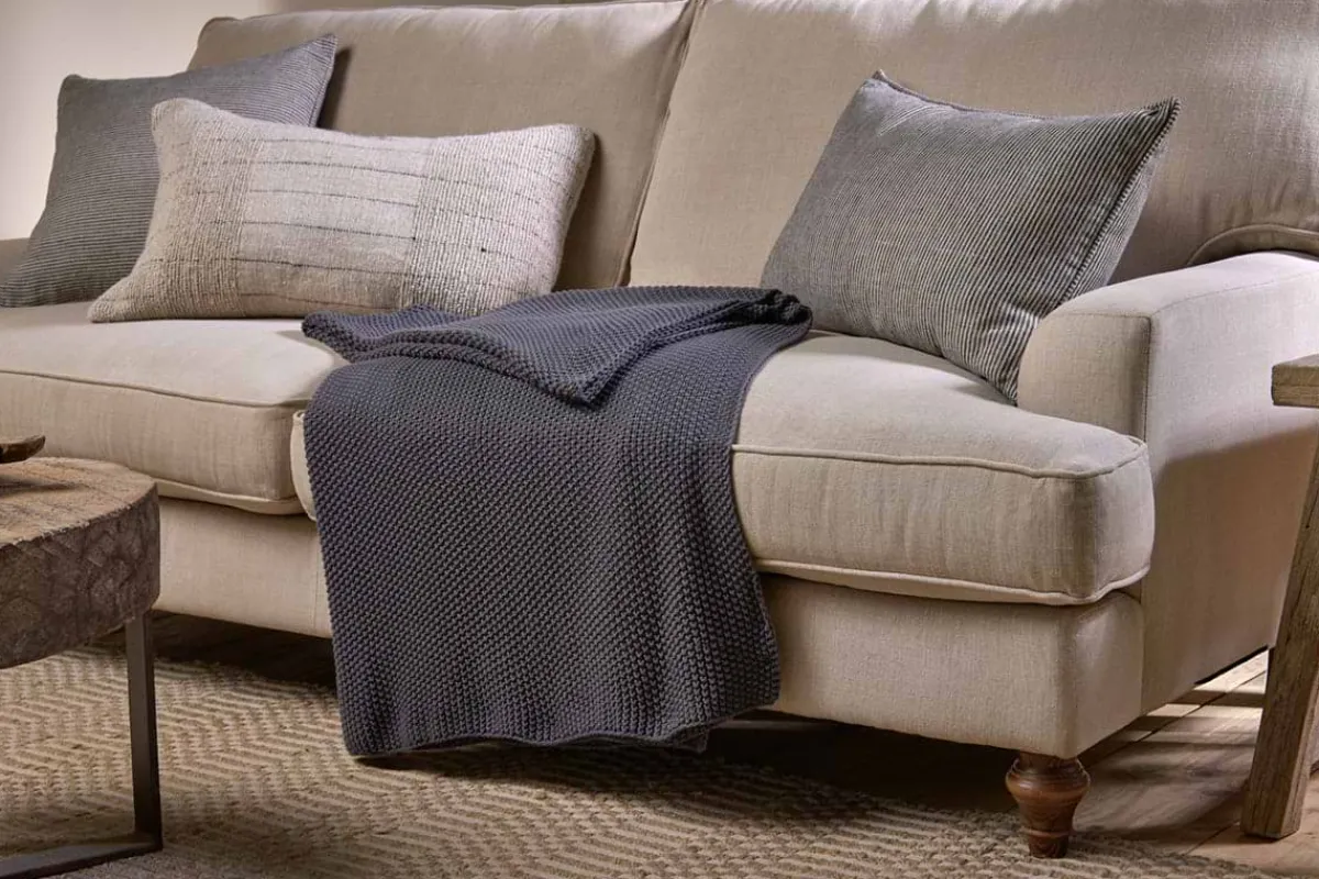 Bedroom Textiles|Blankets & Throws^Nkuku Nahan Moss Stitch Cotton Throw - Charcoal