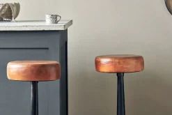 Kitchen & Dining|Bar Stools & Bar Chairs^Nkuku Narwana Leather Round Stool - Aged Tan