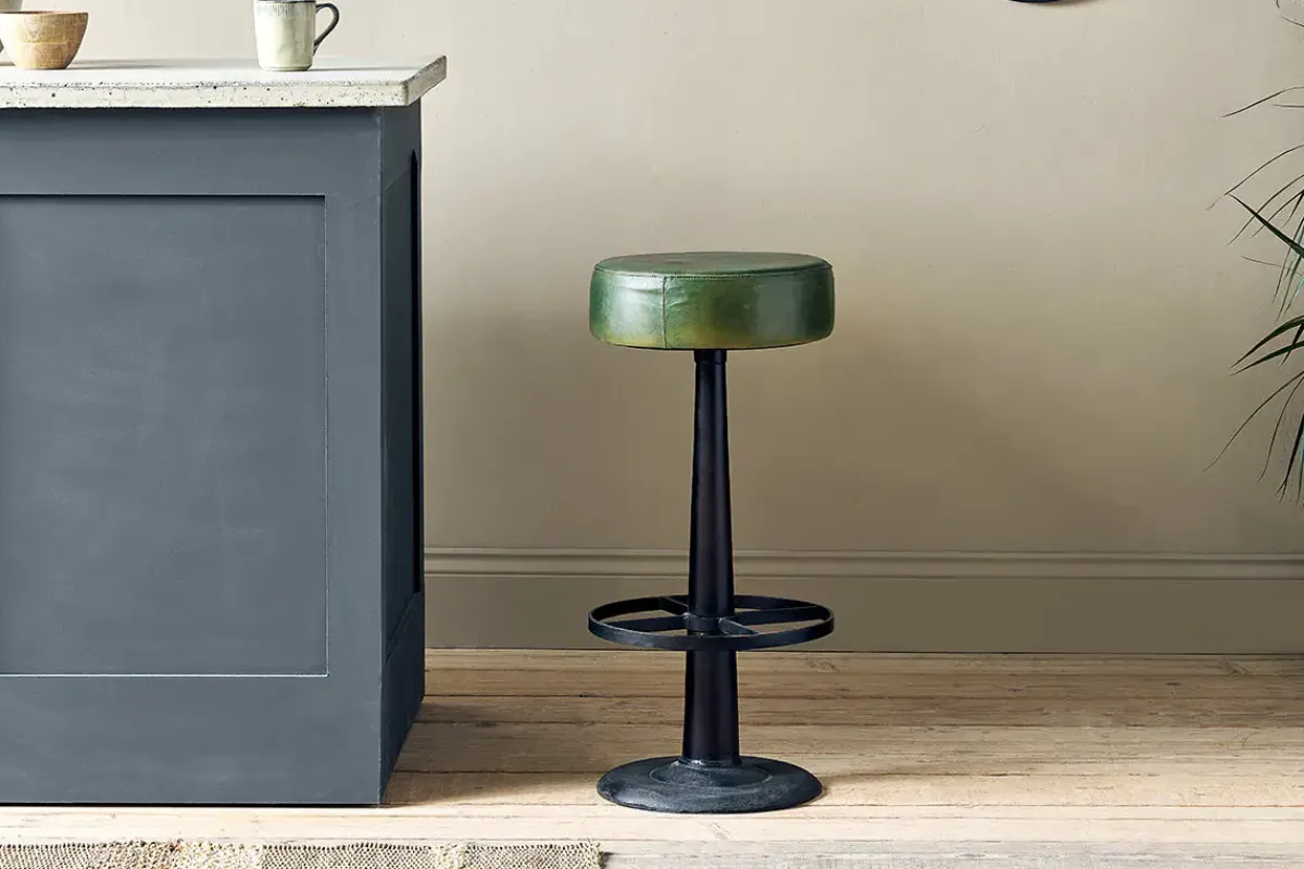 Kitchen & Dining|Bar Stools & Bar Chairs^Nkuku Narwana Leather Round Stool - Rich Green