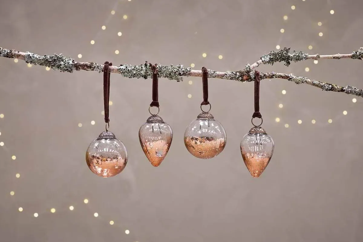 Baubles & Tree Decorations|Winter Berries^Nkuku Nevasa Baubles - Clear & Antique Copper (Set of 4)