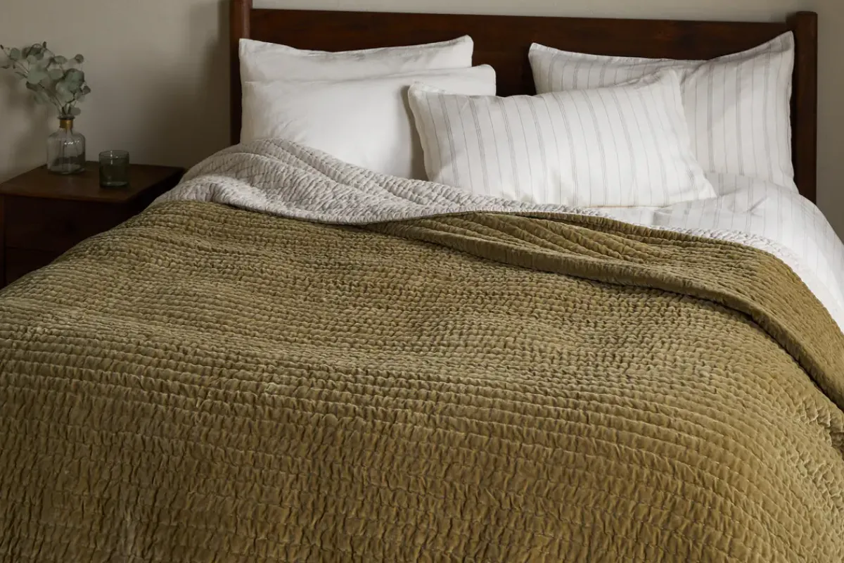 Bedroom Textiles|Blankets & Throws^Nkuku Nidra Velvet & Linen Bed Quilt - Moss