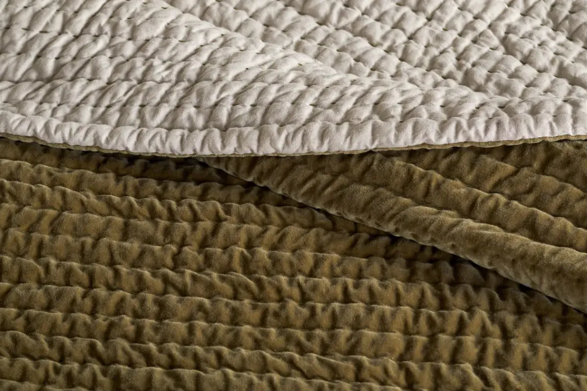 Bedroom Textiles|Blankets & Throws^Nkuku Nidra Velvet & Linen Bed Quilt - Moss