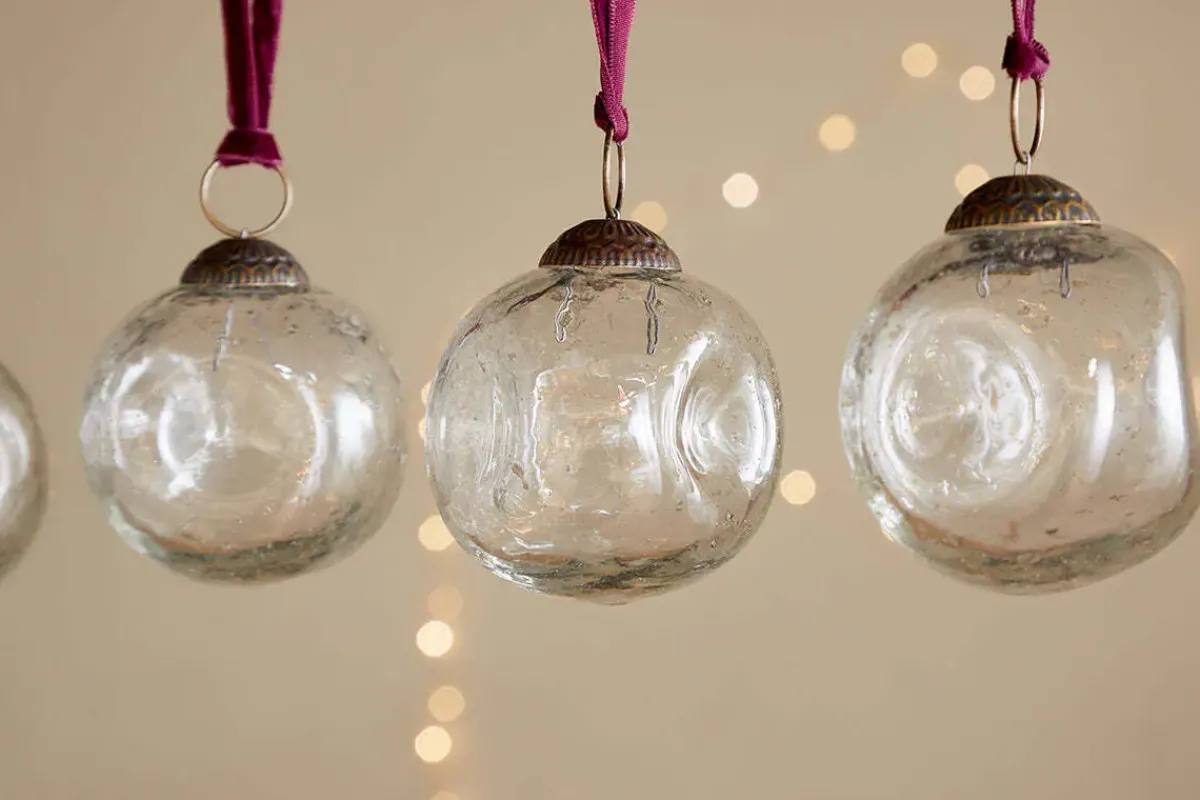 Baubles & Tree Decorations|New Christmas^Nkuku Nishan Pinched Baubles - (Set of 4) Clear