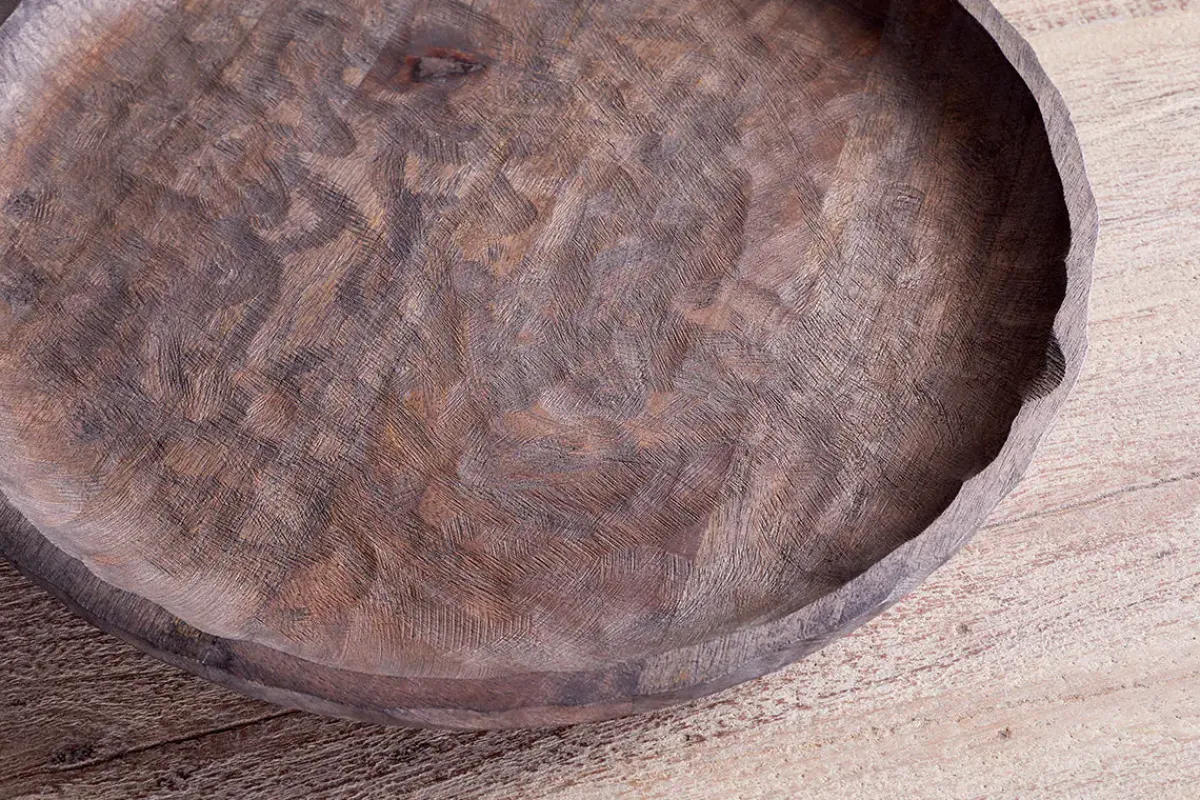 Trays & Platters^Nkuku Nyati Mango Wood Etched Round Tray - Dark