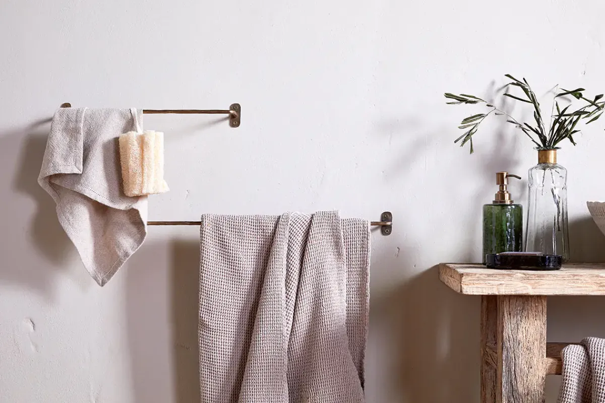 Bathroom Accessories|Hooks & Rails^Nkuku Olani Bathroom Hanging Rail - Antique Brass