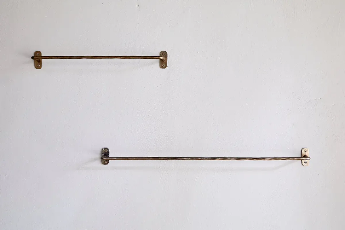 Bathroom Accessories|Hooks & Rails^Nkuku Olani Bathroom Hanging Rail - Antique Brass
