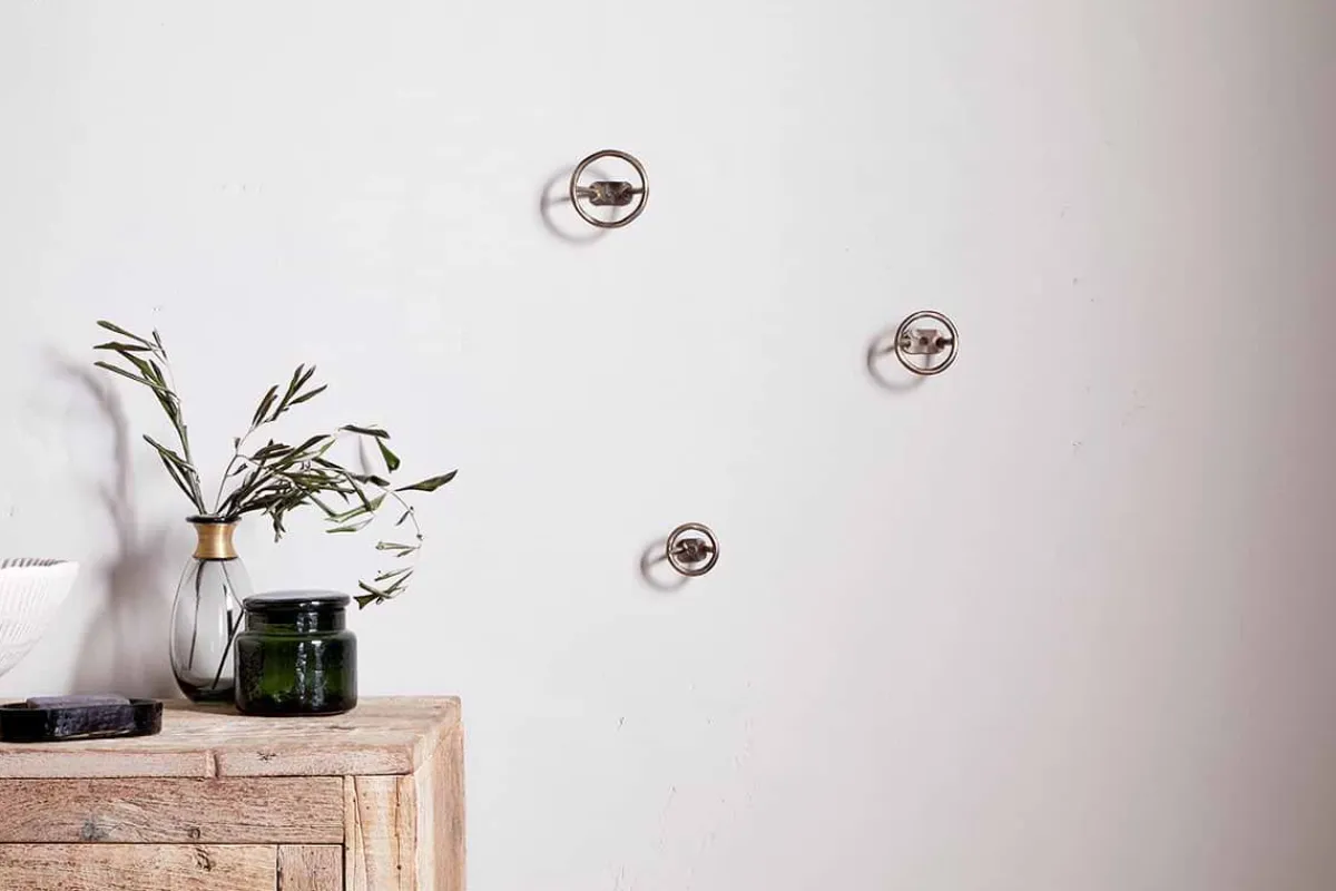 Bathroom Accessories|Hooks & Rails^Nkuku Olani Bathroom Hooks - Antique Brass - (Set of 3)