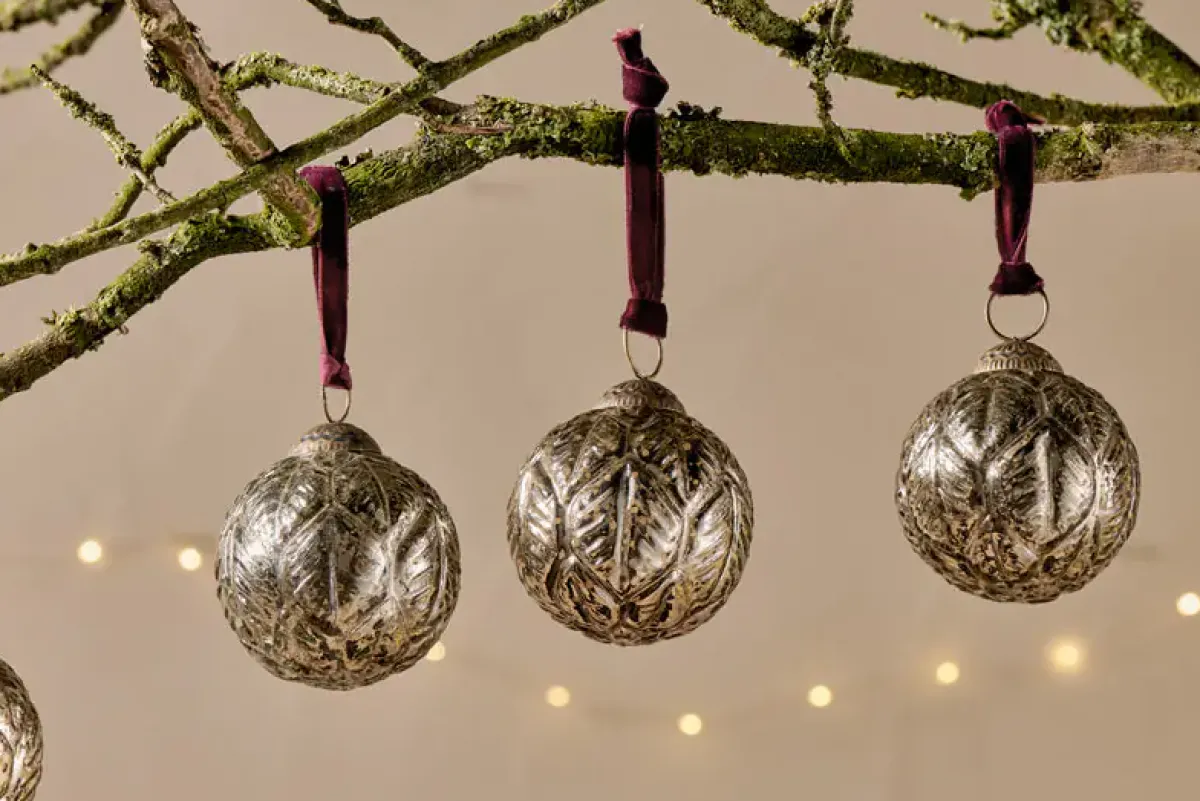 Baubles & Tree Decorations^Nkuku Patta Baubles - - (Set of 4) Antique Gold