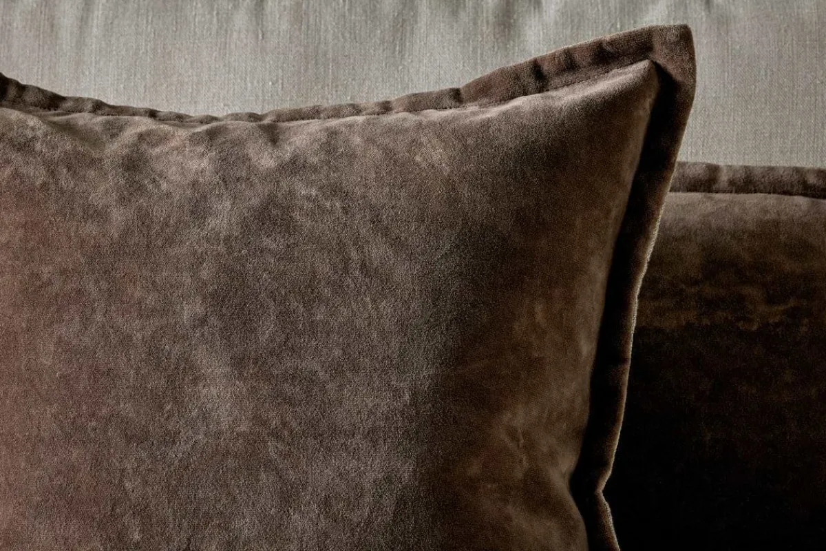 Bedroom Textiles|Cushions^Nkuku Renwal Velvet & Linen Cushion Cover - Brown