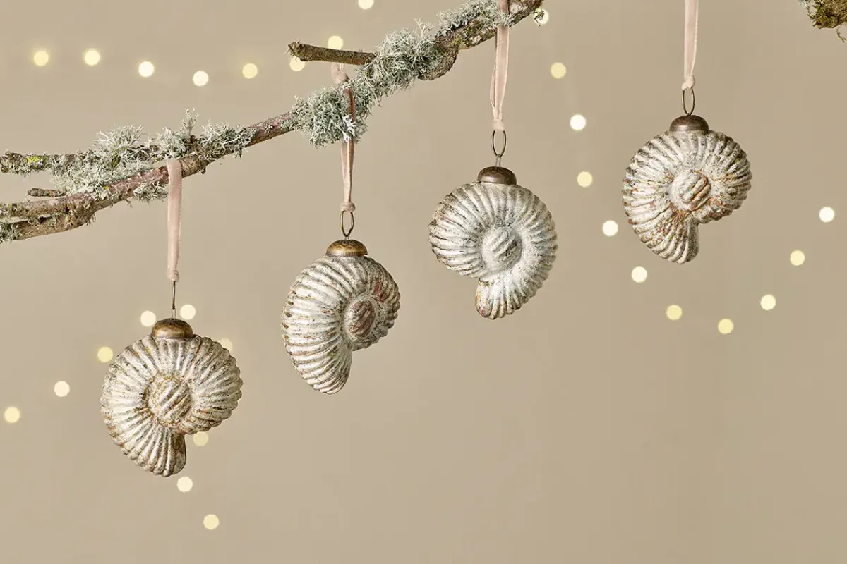 Baubles & Tree Decorations^Nkuku Sachin Shell Baubles - Rustic Gold - (Set of 4)