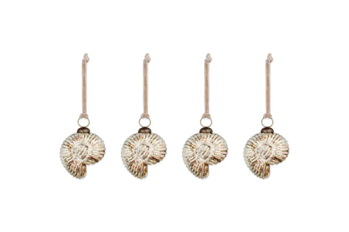 Baubles & Tree Decorations^Nkuku Sachin Shell Baubles - Rustic Gold - (Set of 4)