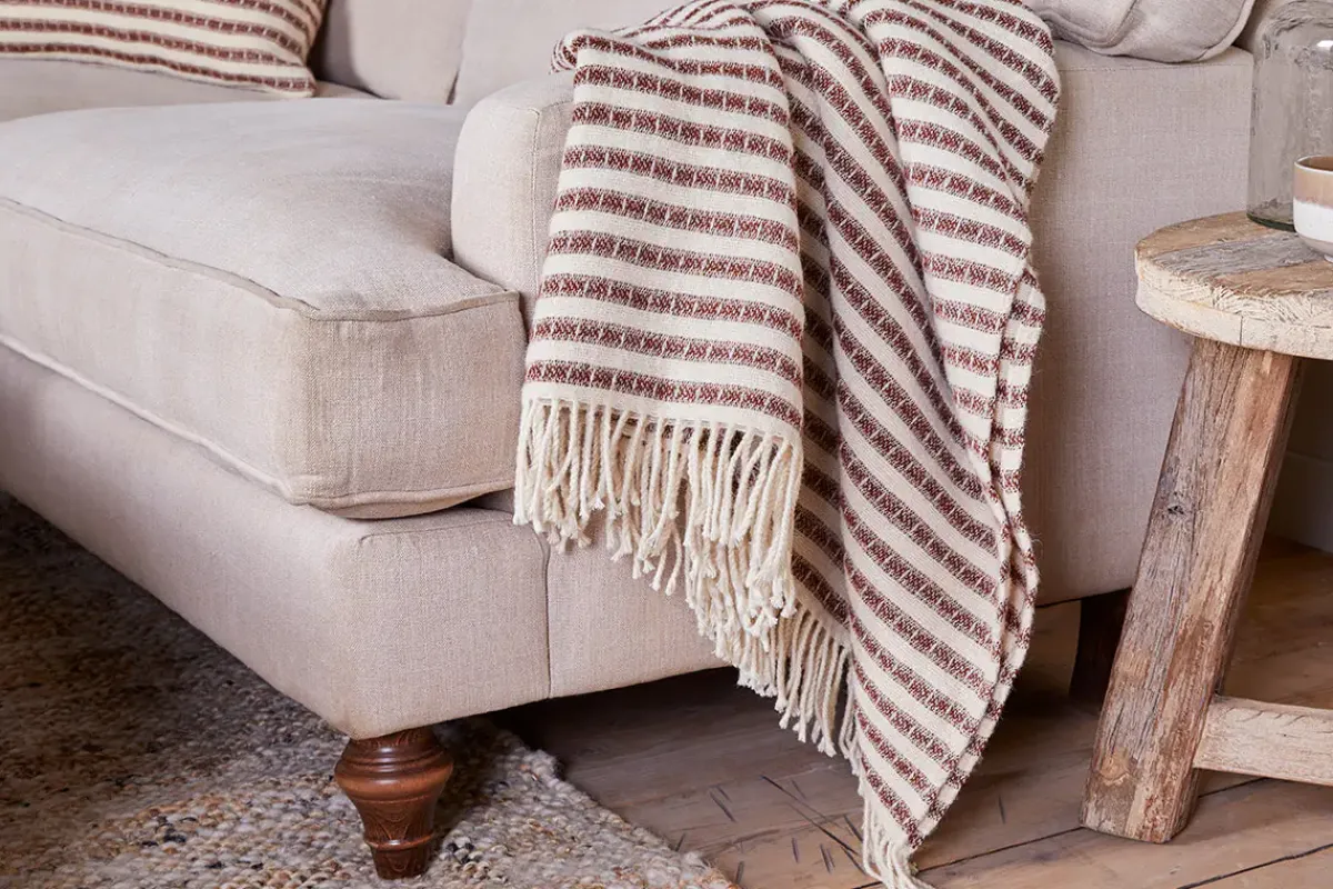 Bedroom Textiles|Blankets & Throws^Nkuku Sanval Wool Throw - Burgandy One Size