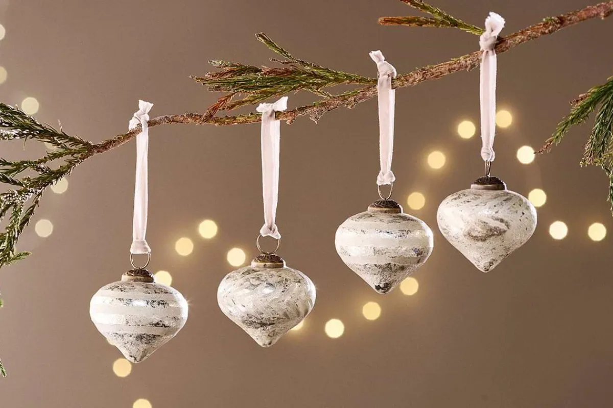 Baubles & Tree Decorations^Nkuku Suhana Baubles - Large - (Set of 4)