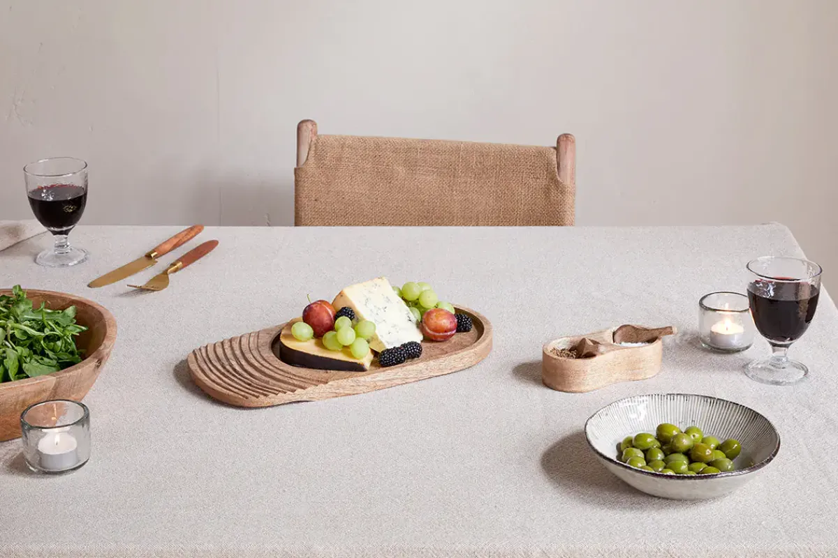 Trays & Platters^Nkuku Tivisha Mango Wood Serving Board - Natural