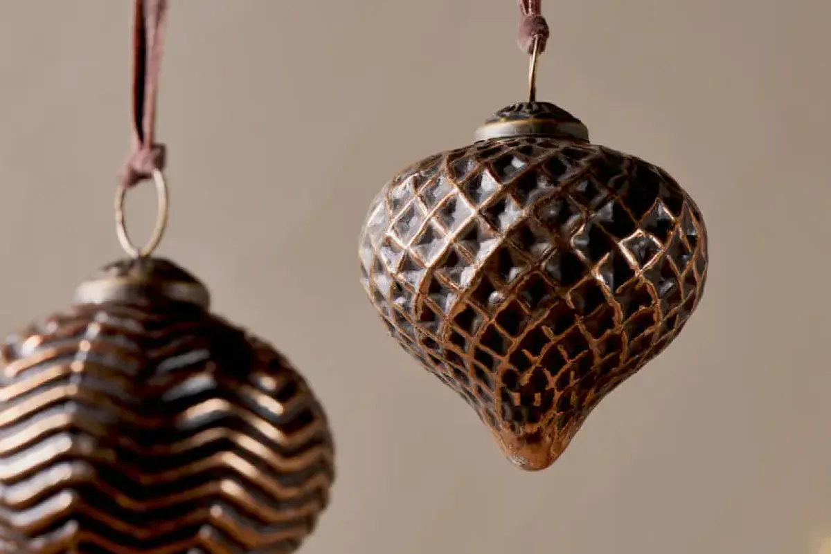 Baubles & Tree Decorations^Nkuku Varu Baubles - Black & Gold - (Set of 4)