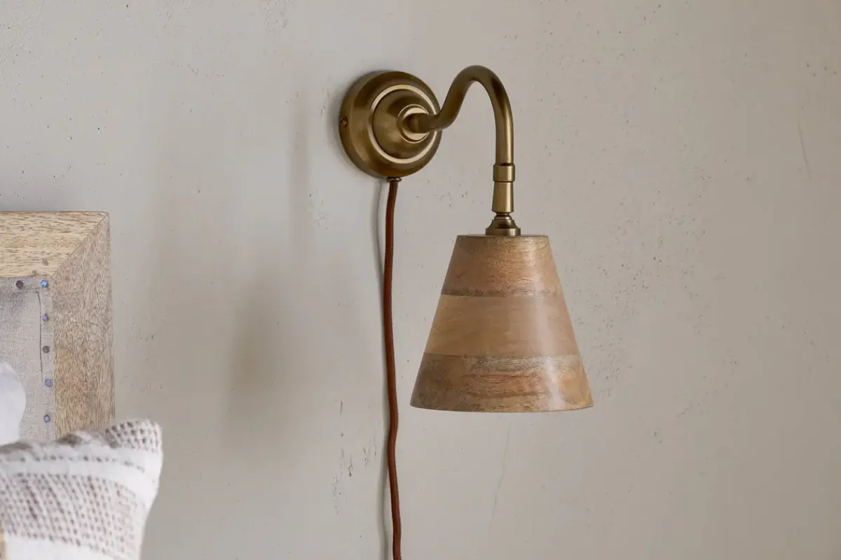 Wall Lights^Nkuku Vattu Mango Wood Plug In Wall Lamp - Natural & Antique Brass
