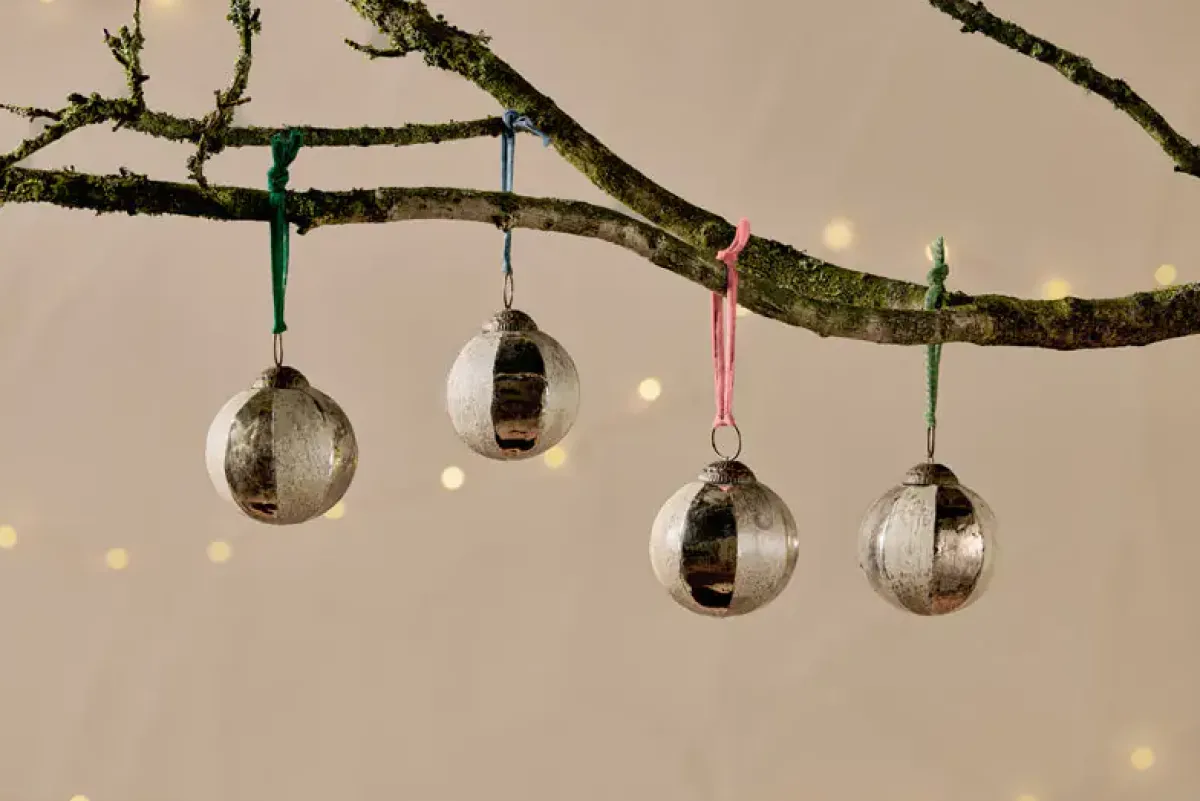 Baubles & Tree Decorations^Nkuku Zuri Baubles - Gold - (Set of 4)